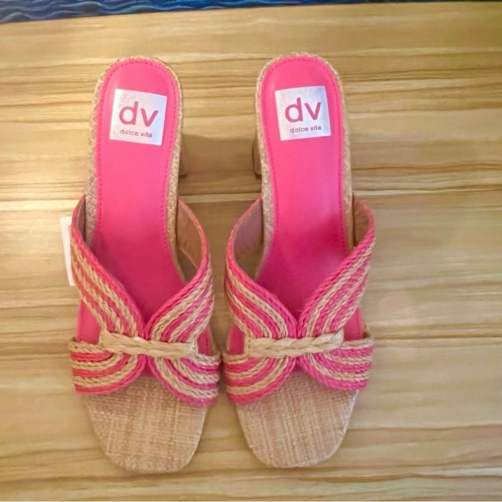 ✅🆕Doca Vita Haddy style 3" high heel
raffia sandal in pink /tan SANDAL
